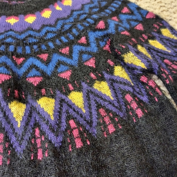 Time and Tru Med (8-10) Black Soot Combo Fuzzy Sweater Retro Colorful Fuzzy - Picture 2 of 13